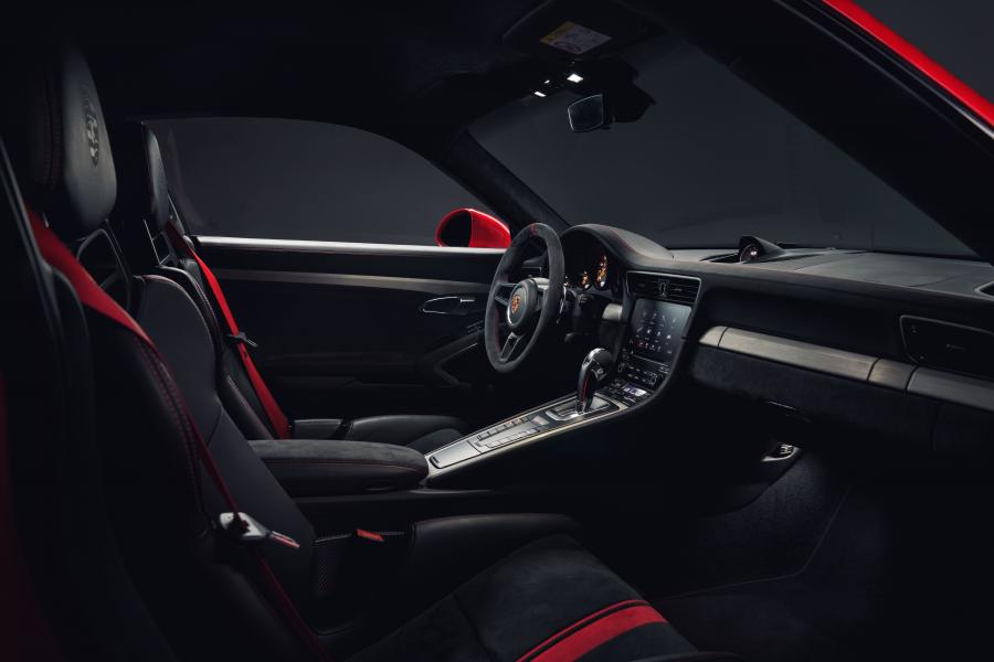 Интерьер Porsche 911 GT3 2017 года  (WW) (фото 52 из 86)